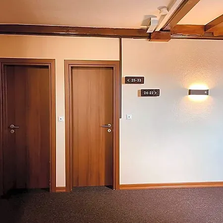- Arbeiter Hotel